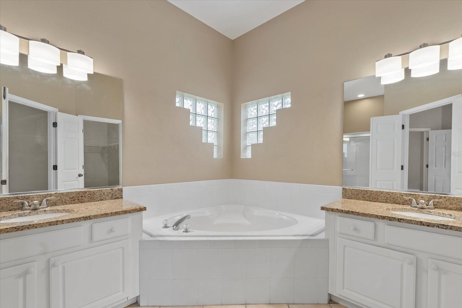 Image 6 of 40 For 7744 Castleisland Drive