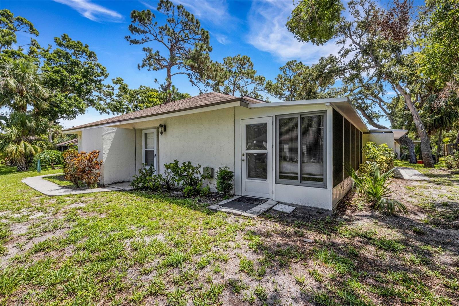 Image 30 of 38 For 5356 Royal Palm Avenue 5356