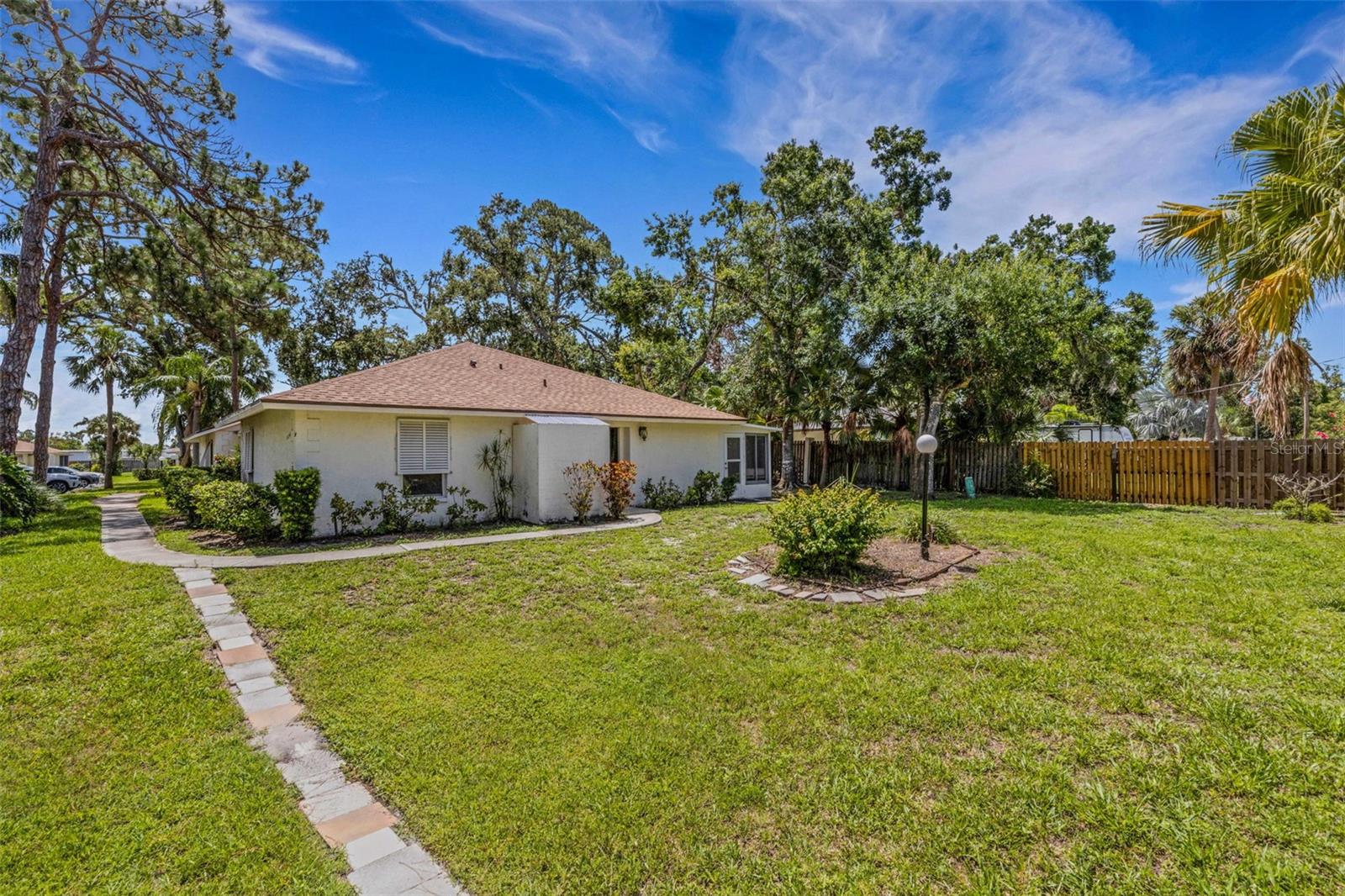 Image 32 of 38 For 5356 Royal Palm Avenue 5356