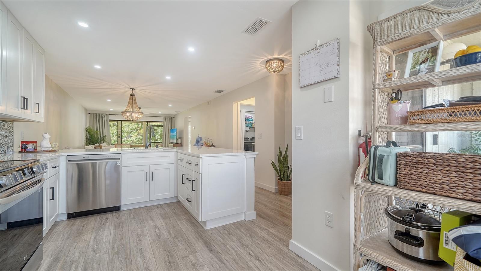 Image 10 of 32 For 946 Beneva Road V26