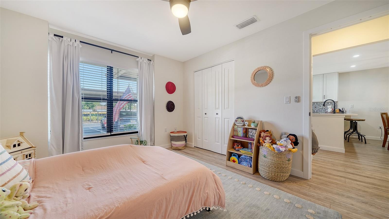 Image 16 of 32 For 946 Beneva Road V26