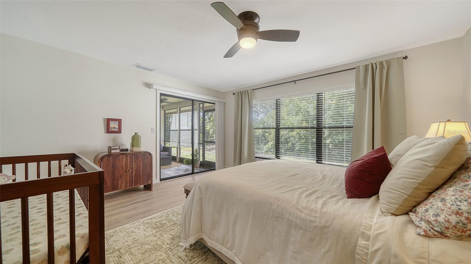 Image 22 of 32 For 946 Beneva Road V26