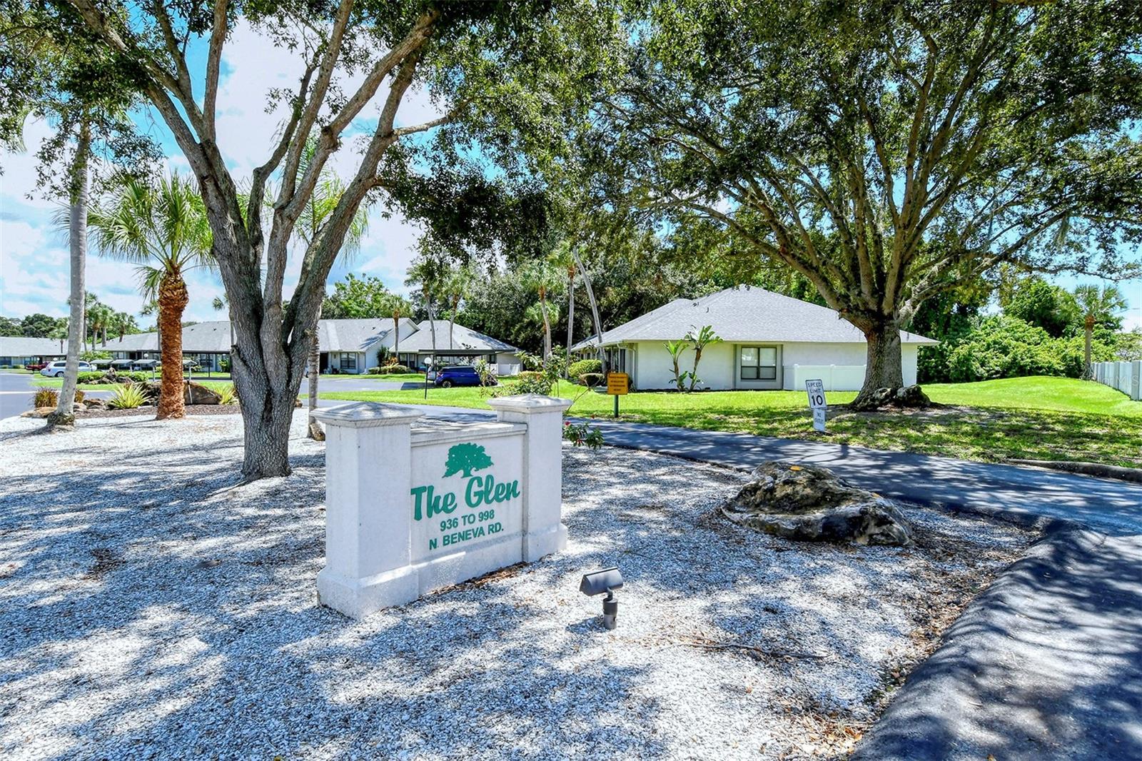 Image 32 of 32 For 946 Beneva Road V26