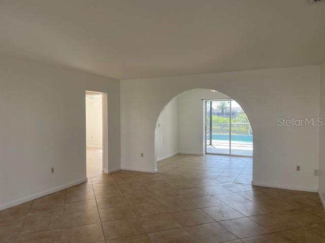 Image 4 of 25 For 1708 Claw Court