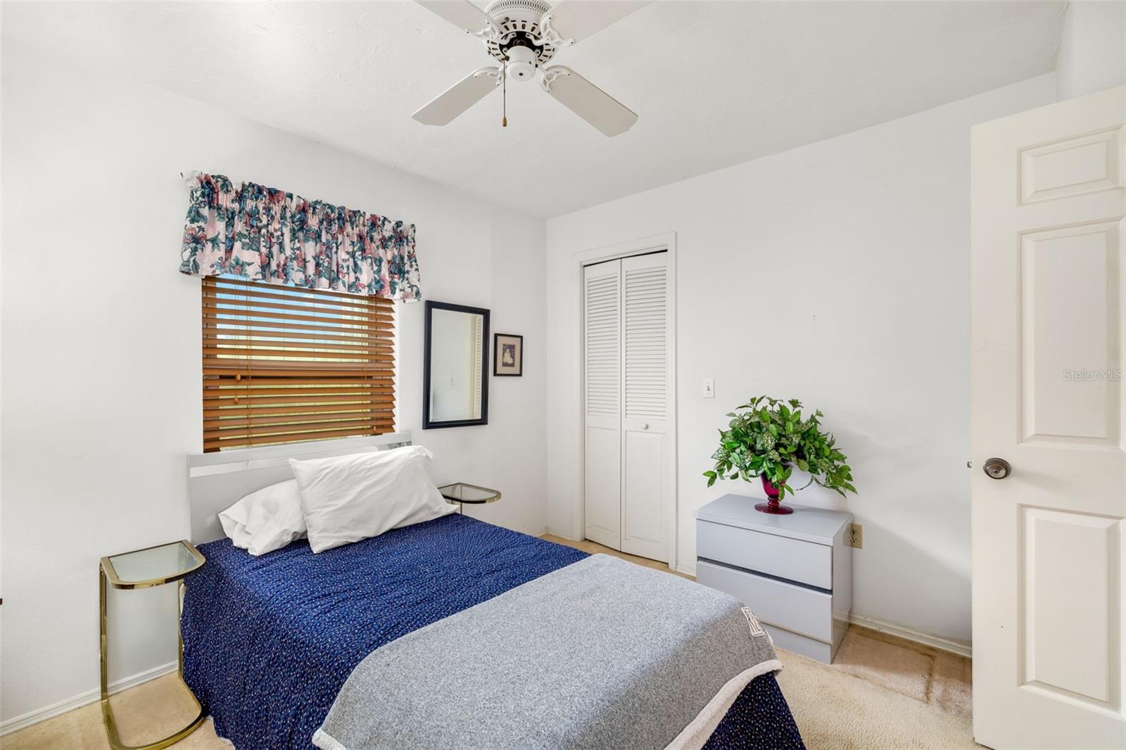 Image 26 of 44 For 7615 17th Avenue W