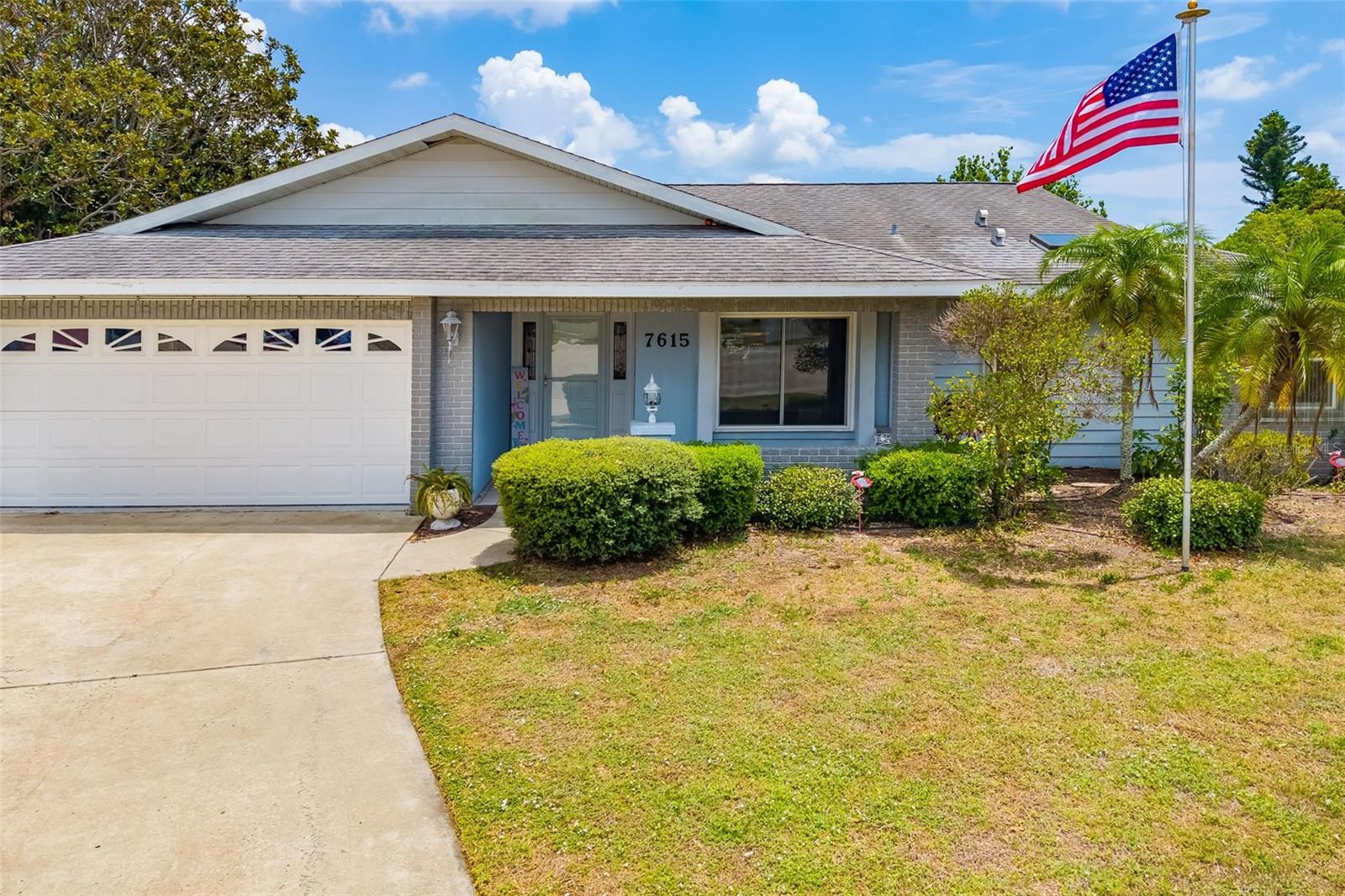 Image 3 of 44 For 7615 17th Avenue W
