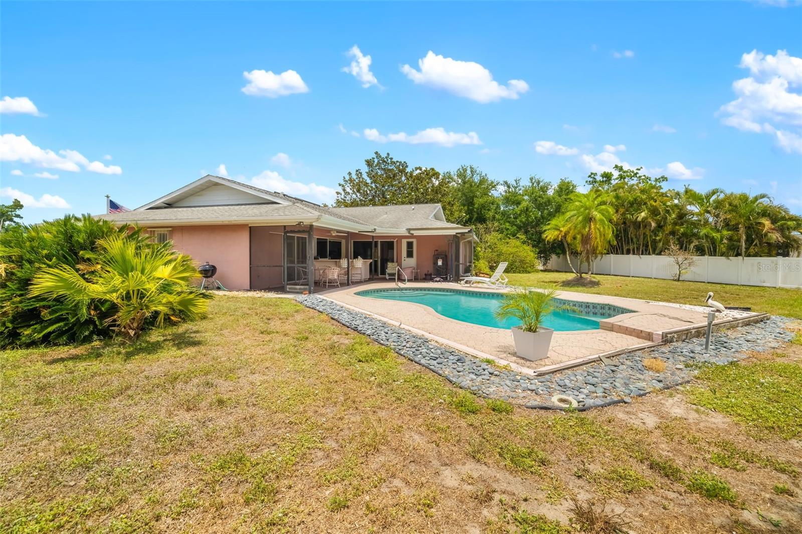 Image 34 of 44 For 7615 17th Avenue W