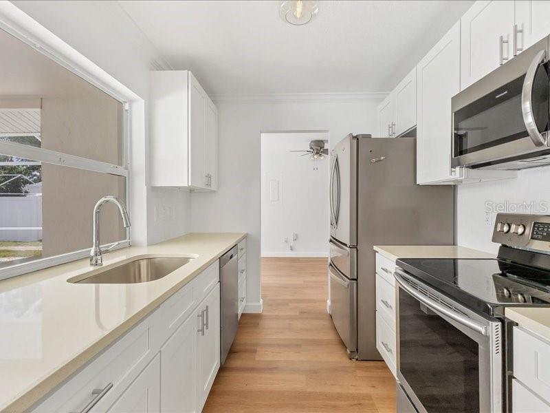 Image 10 of 36 For 3328 Kingswood Drive