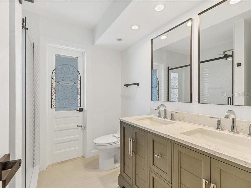 Image 20 of 36 For 3328 Kingswood Drive