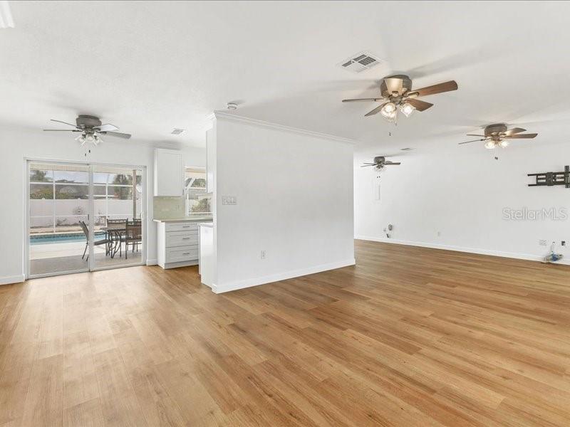 Image 6 of 36 For 3328 Kingswood Drive