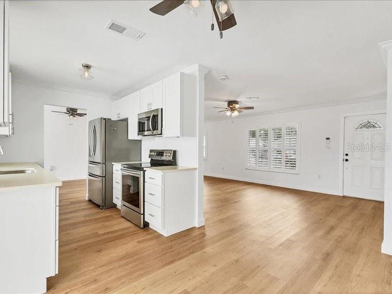 Image 8 of 36 For 3328 Kingswood Drive