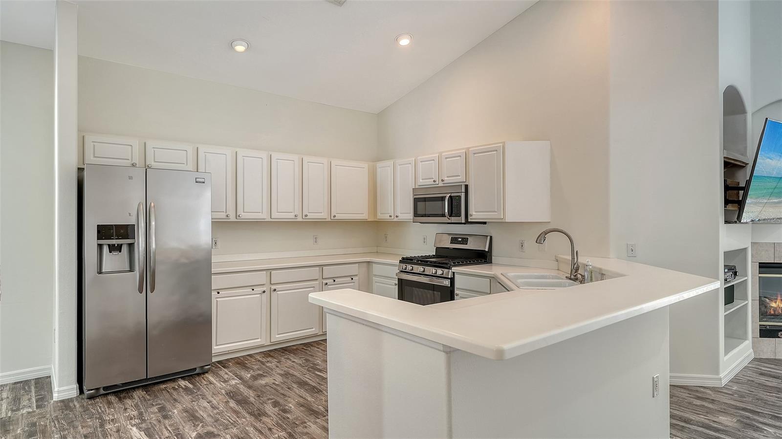 Image 13 of 75 For 6213 Willet Court