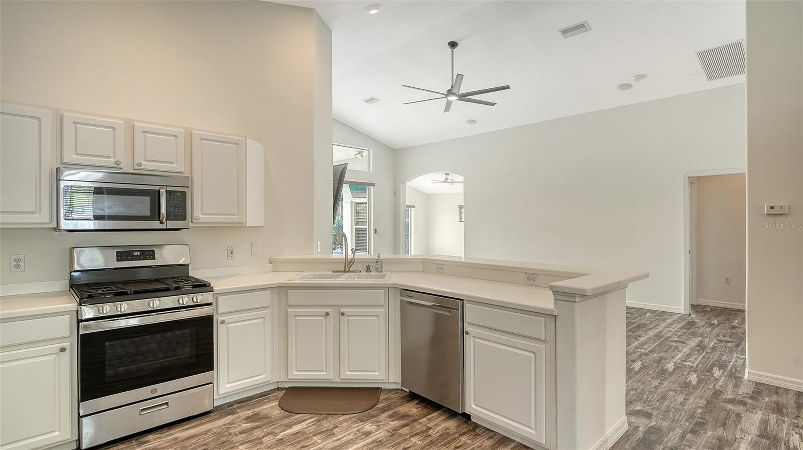 Image 15 of 75 For 6213 Willet Court