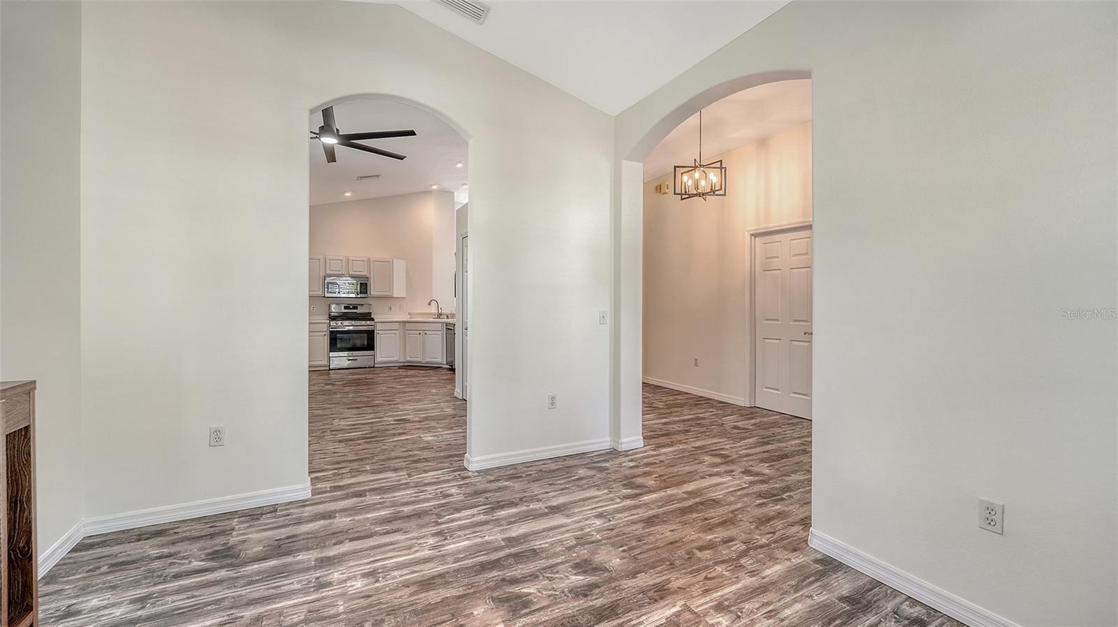 Image 5 of 75 For 6213 Willet Court