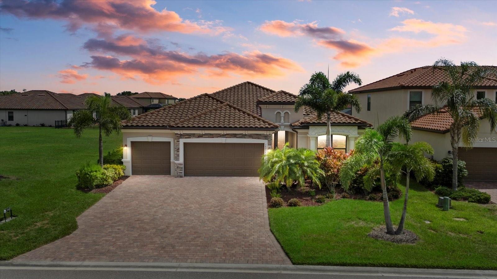 Image 4 of 40 For 14216 Florida Rosemary Drive