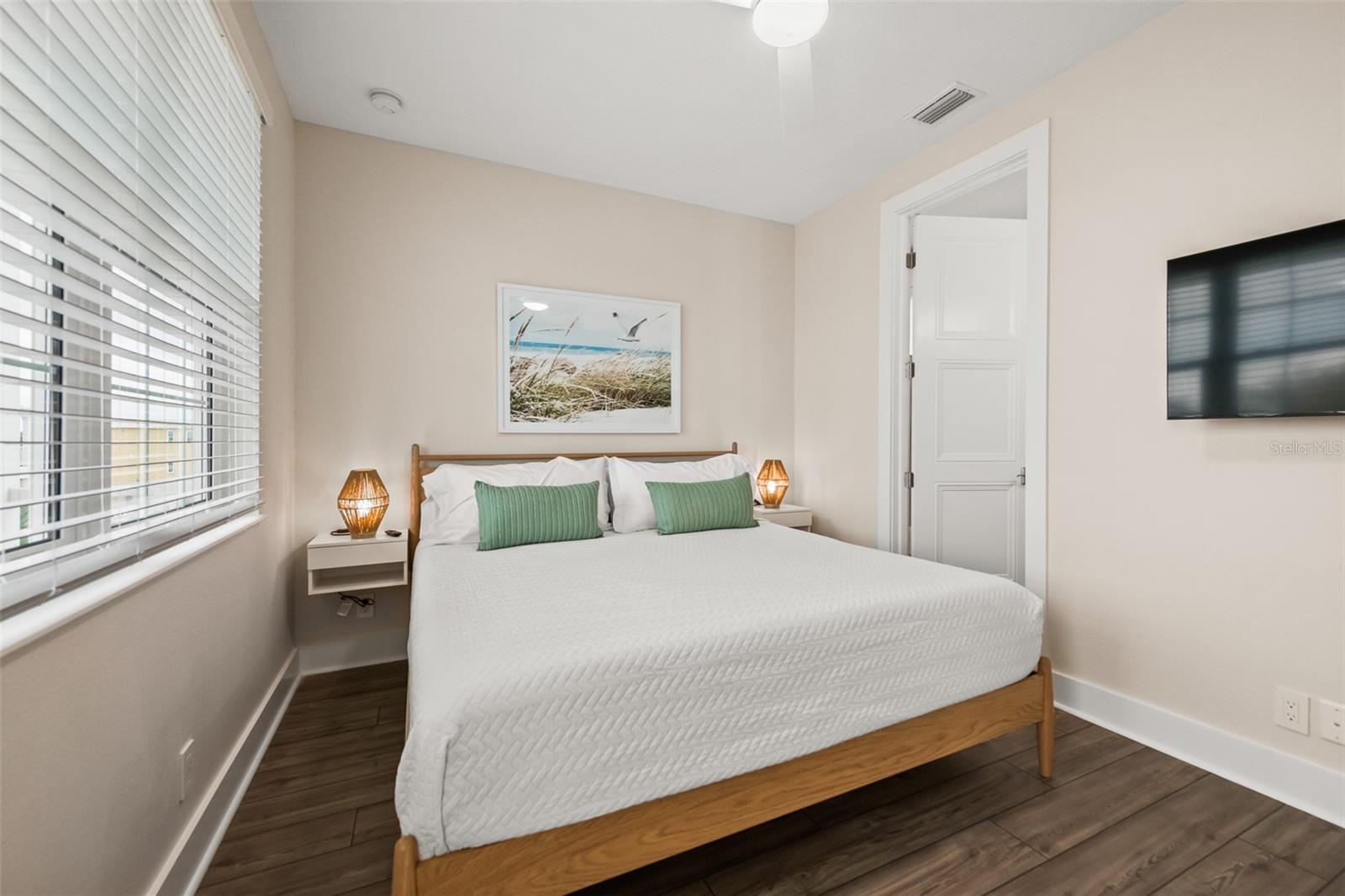 Image 27 of 34 For 4321 Marina View Way