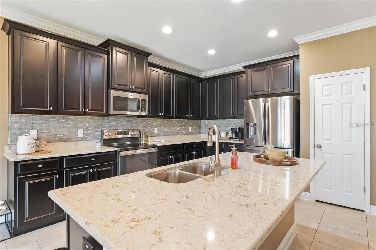 Image 11 of 47 For 18620 Cortes Creek Boulevard