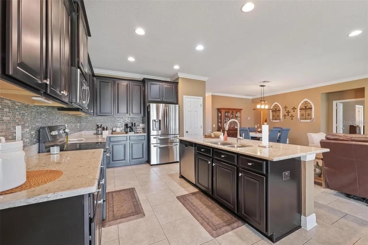 Image 14 of 47 For 18620 Cortes Creek Boulevard