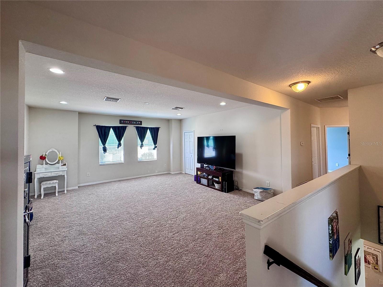 Image 21 of 30 For 10934 79th Street E