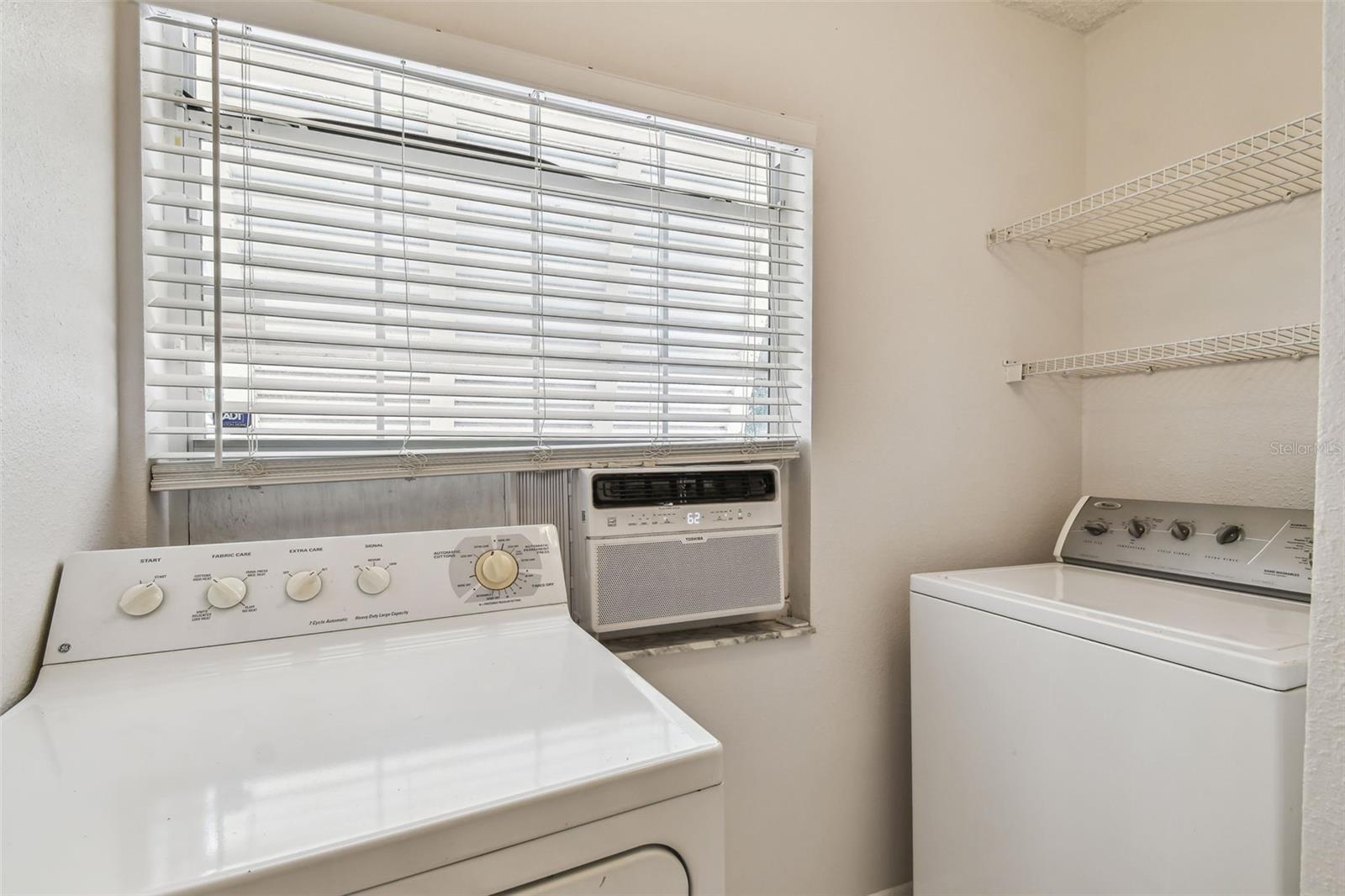 Image 18 of 92 For 10104 Sandpiper Road E