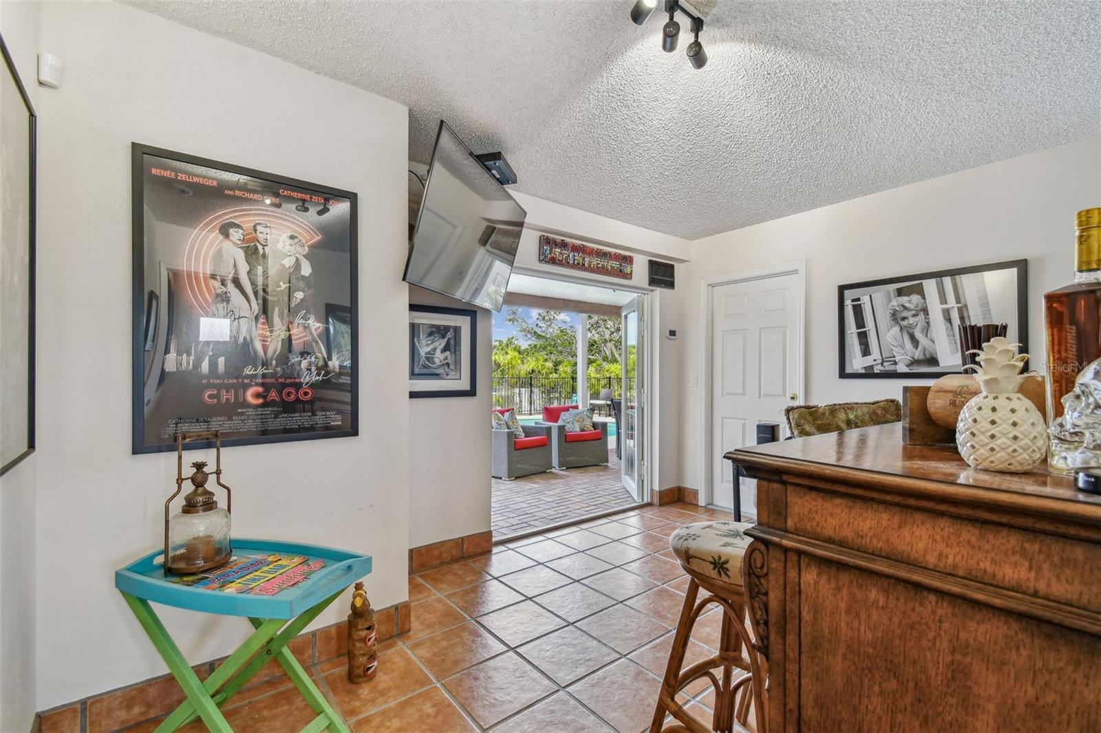 Image 19 of 92 For 10104 Sandpiper Road E