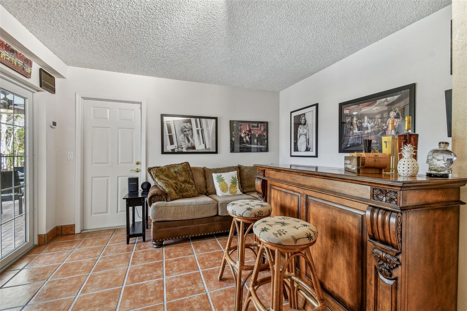 Image 20 of 92 For 10104 Sandpiper Road E