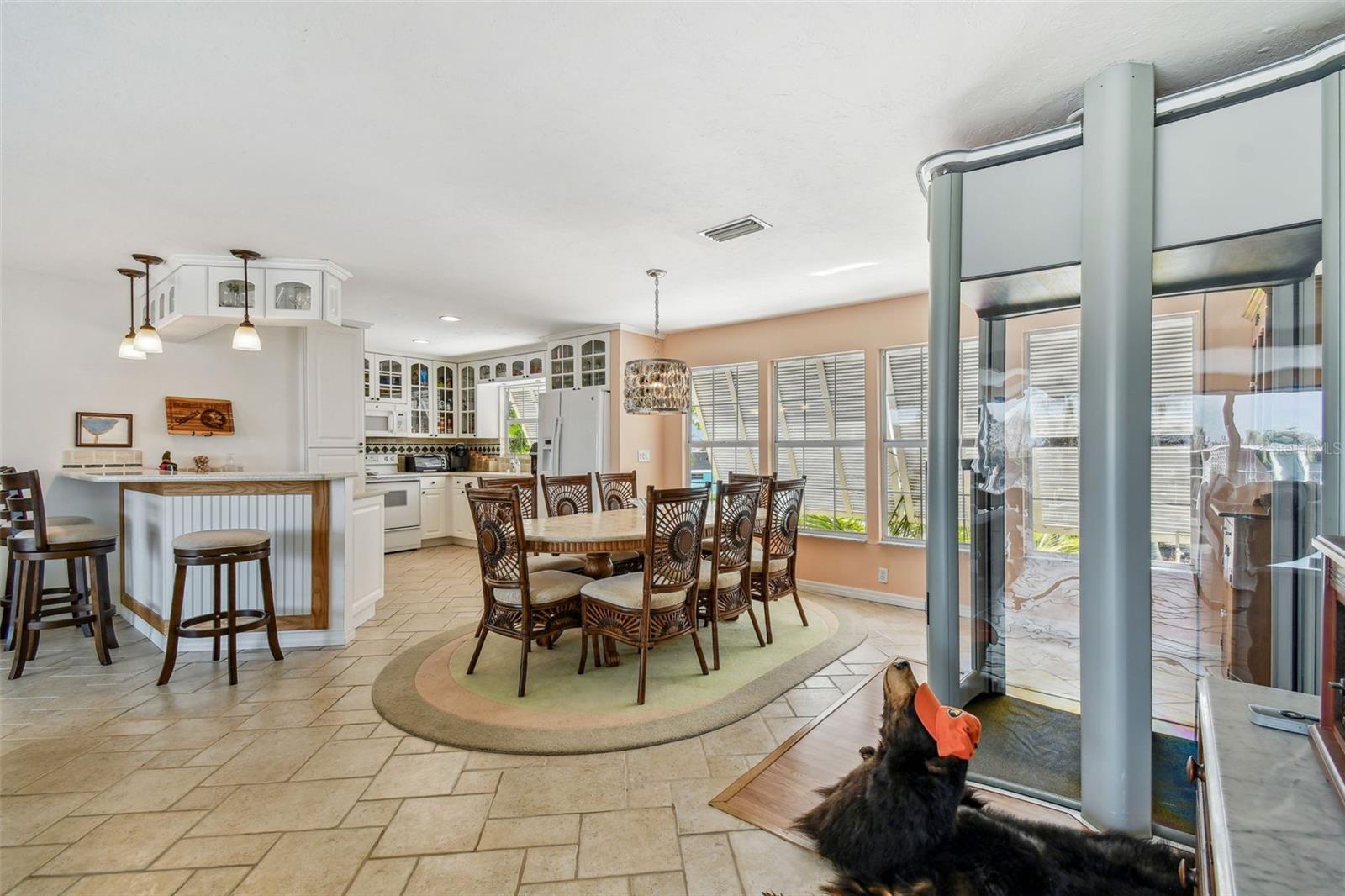Image 42 of 92 For 10104 Sandpiper Road E