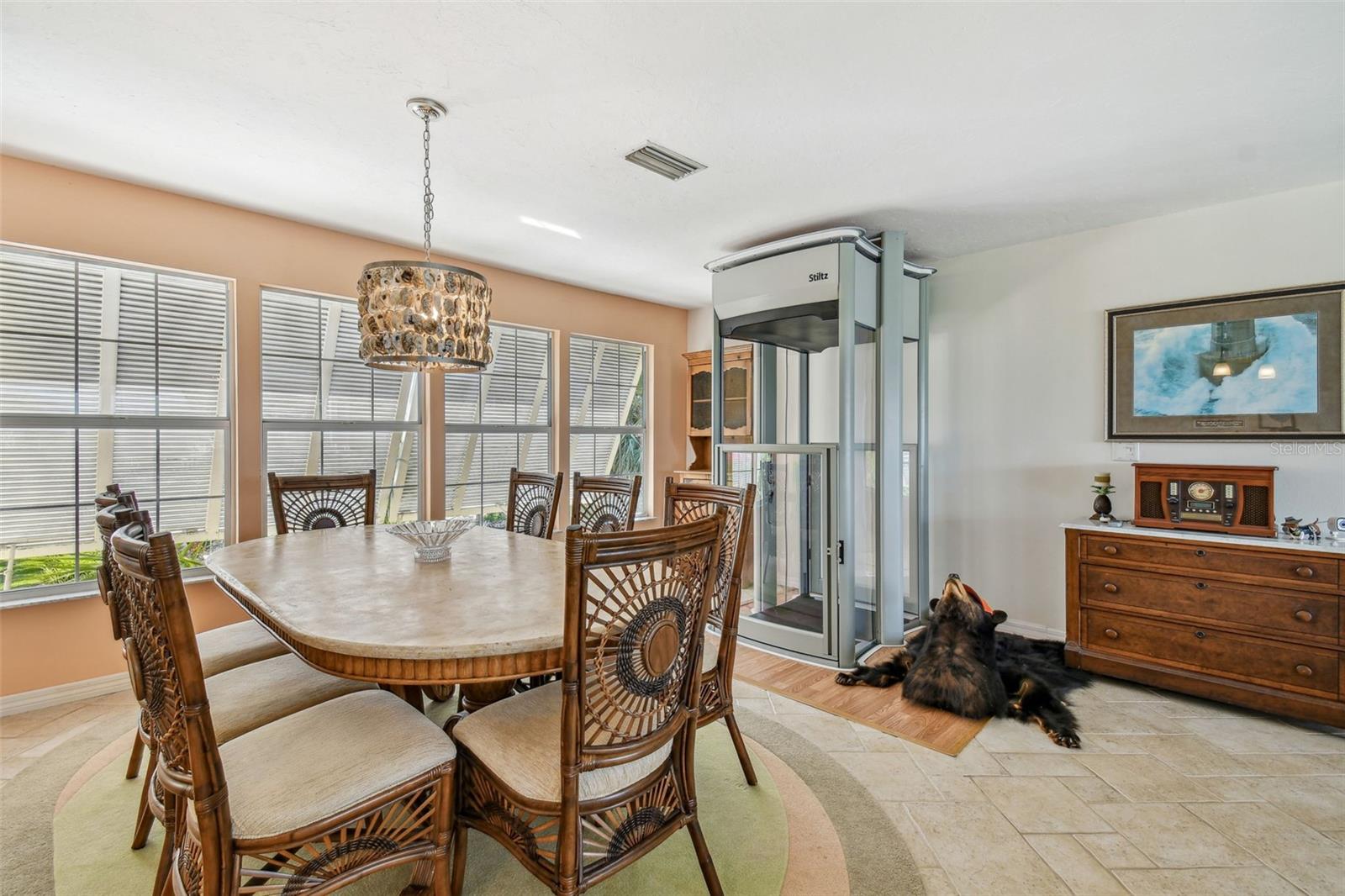 Image 43 of 92 For 10104 Sandpiper Road E