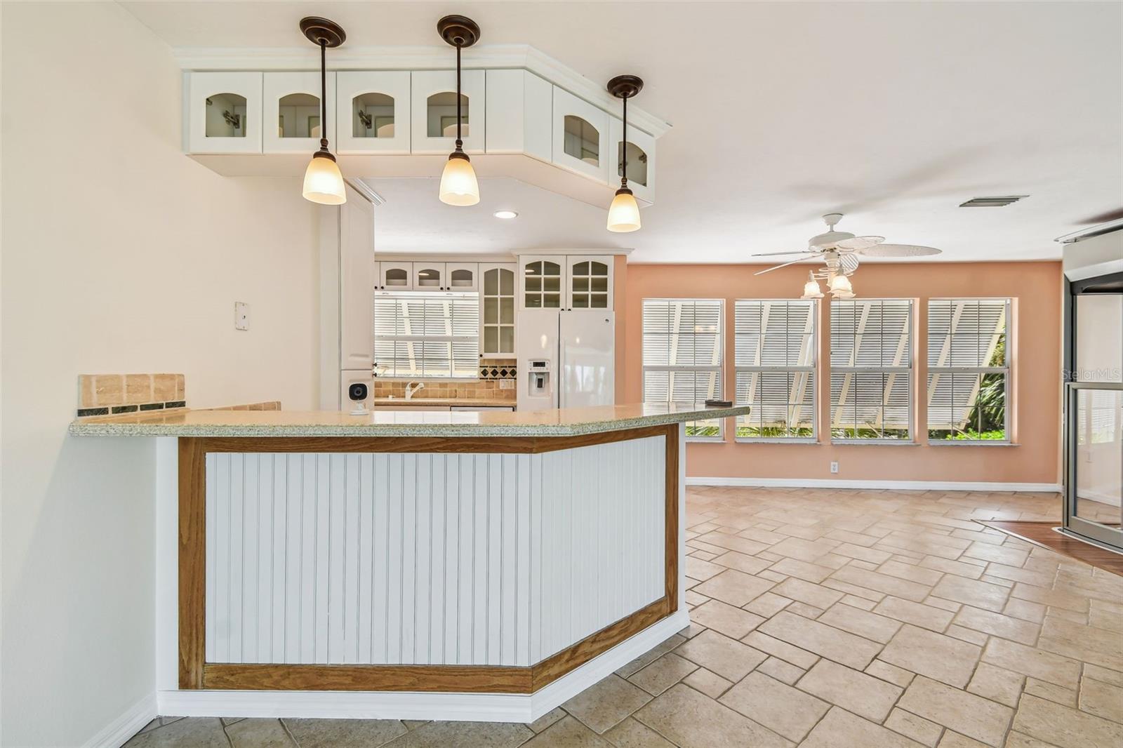 Image 44 of 92 For 10104 Sandpiper Road E