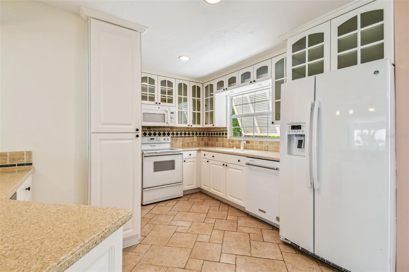 Image 46 of 92 For 10104 Sandpiper Road E