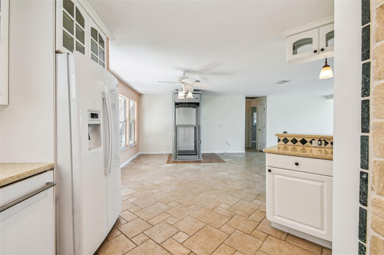 Image 52 of 92 For 10104 Sandpiper Road E