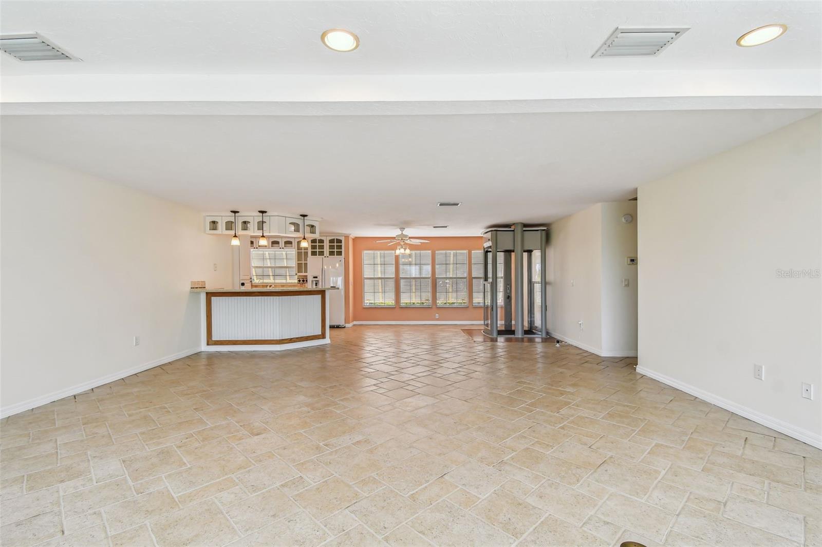 Image 58 of 92 For 10104 Sandpiper Road E