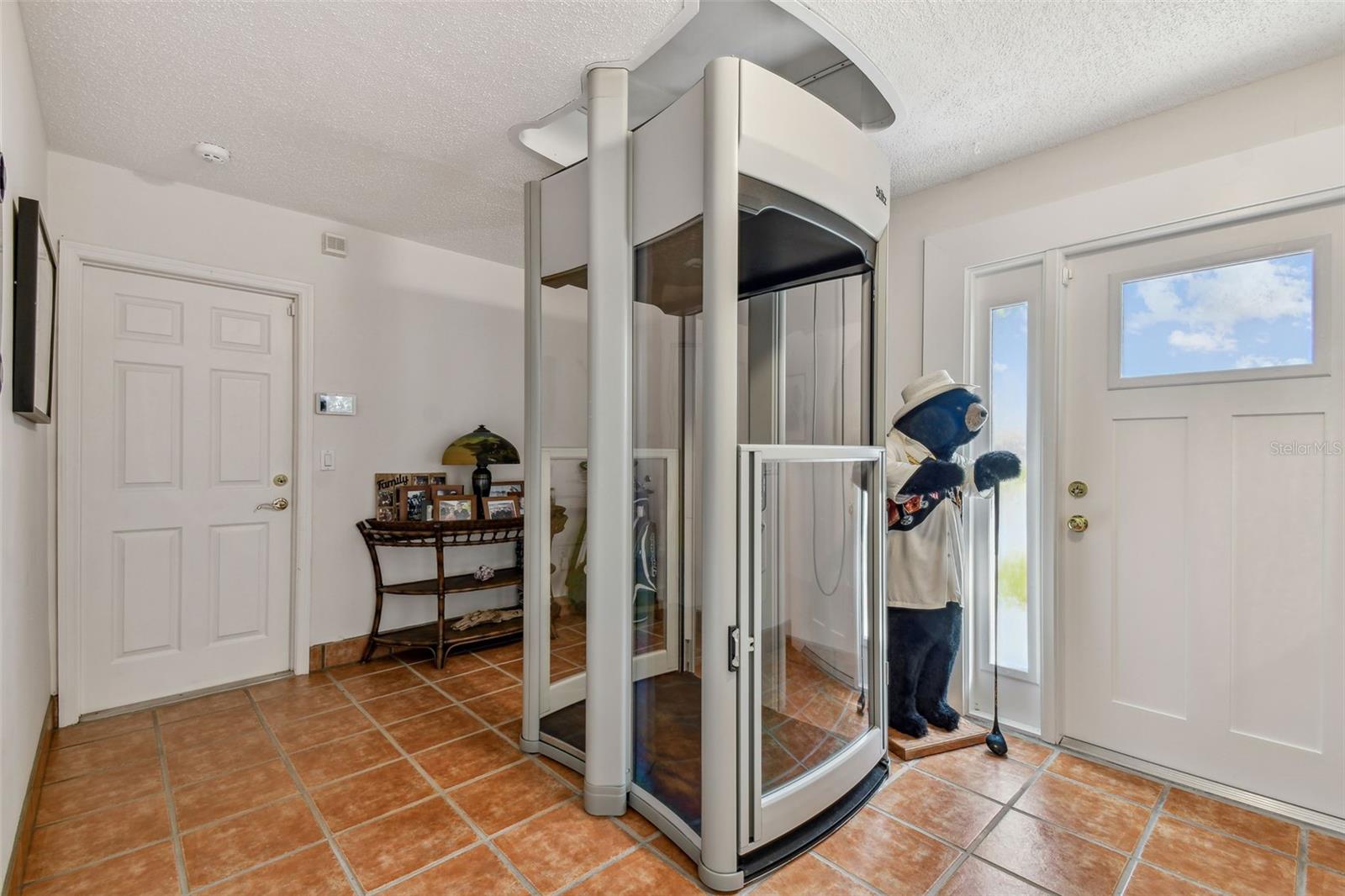 Image 6 of 92 For 10104 Sandpiper Road E