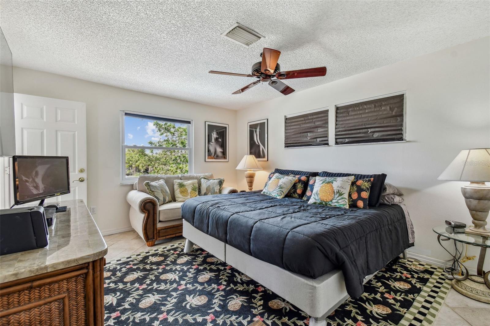 Image 64 of 92 For 10104 Sandpiper Road E