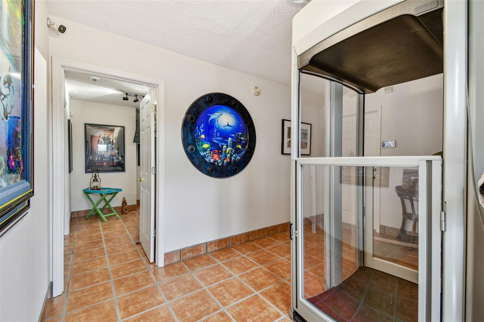 Image 8 of 92 For 10104 Sandpiper Road E