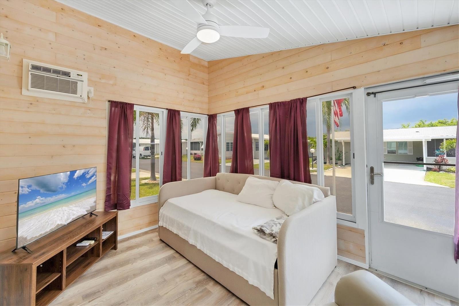 Image 14 of 46 For 5707 45th Street E 261