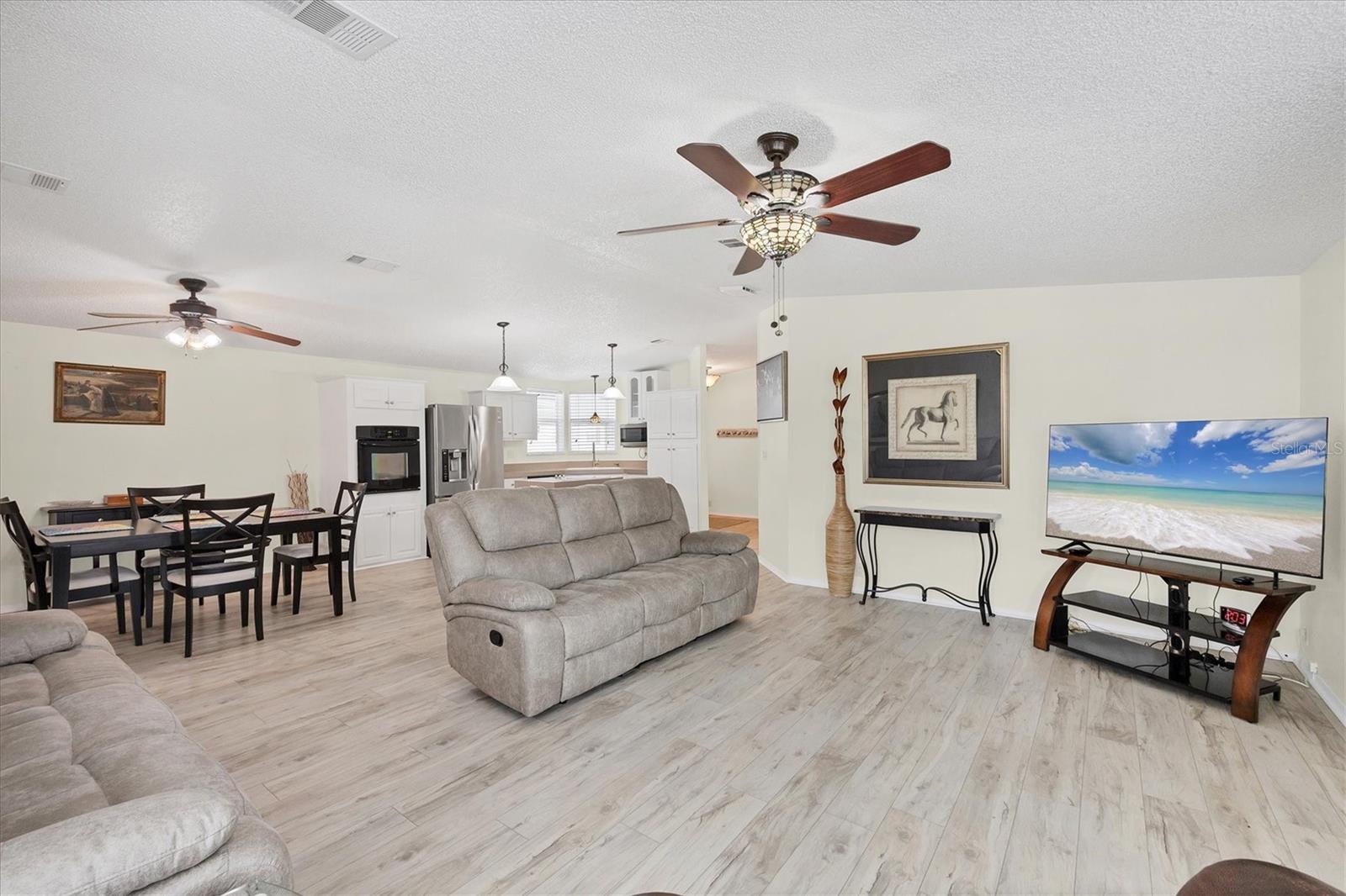 Image 6 of 46 For 5707 45th Street E 261