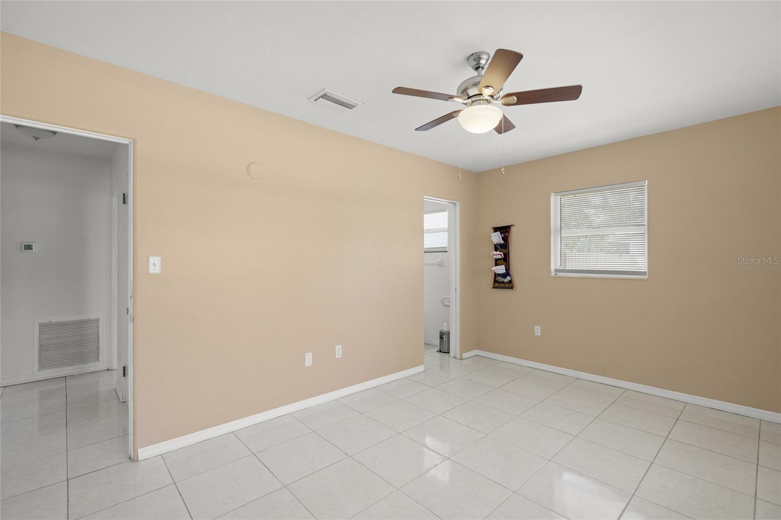 Image 13 of 37 For 2524 Tuttle Way
