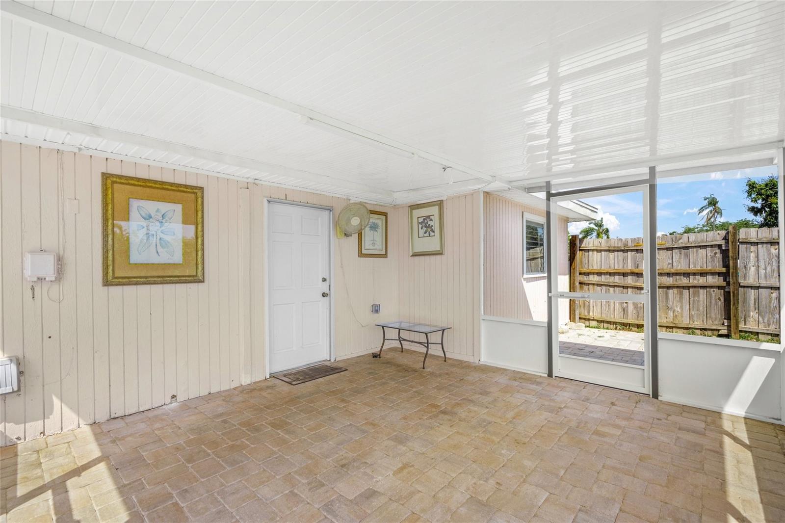 Image 22 of 37 For 2524 Tuttle Way
