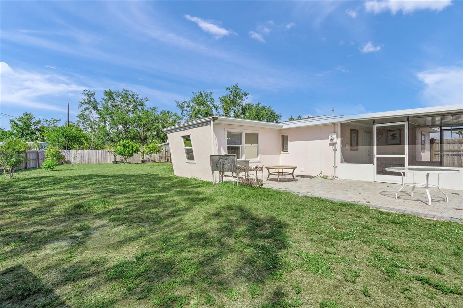 Image 26 of 37 For 2524 Tuttle Way