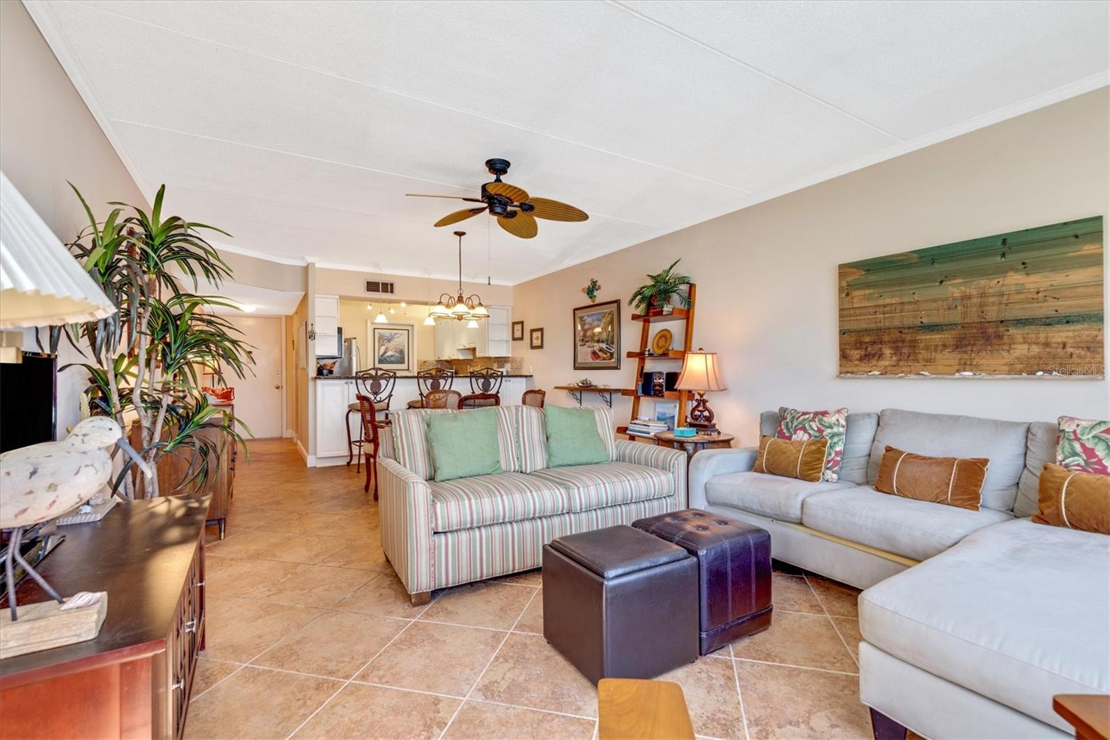 Image 17 of 56 For 3806 Gulf Of Mexico Drive C204