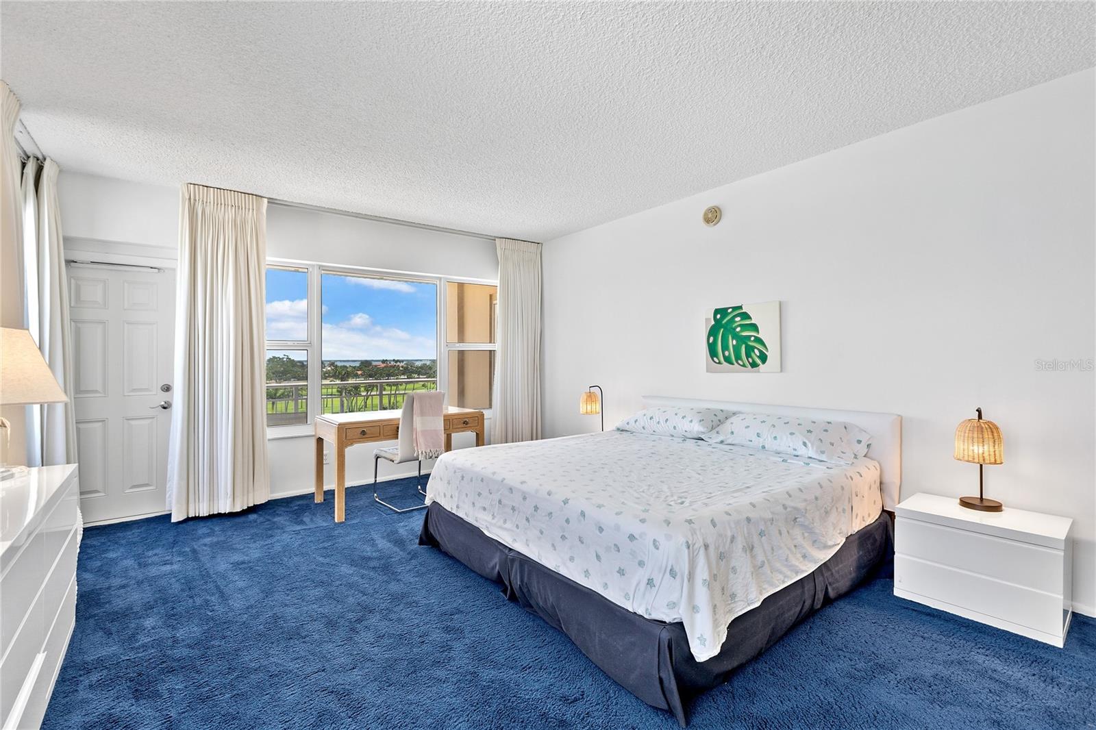 Image 11 of 41 For 601 Longboat Club Road 504s