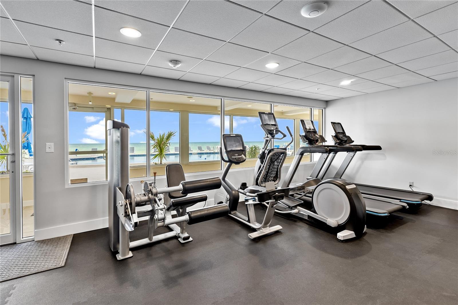 Image 21 of 41 For 601 Longboat Club Road 504s