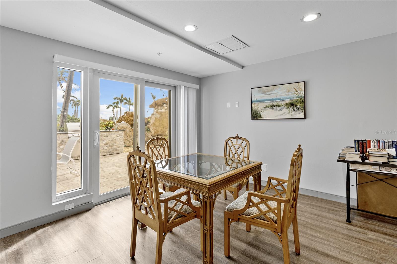 Image 29 of 41 For 601 Longboat Club Road 504s