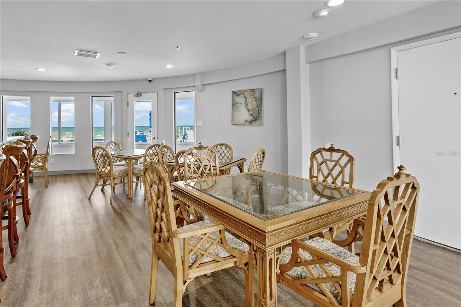 Image 30 of 41 For 601 Longboat Club Road 504s