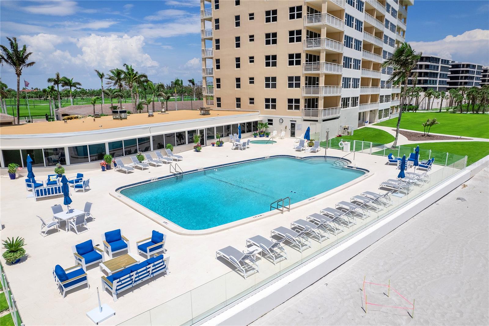 Image 33 of 41 For 601 Longboat Club Road 504s