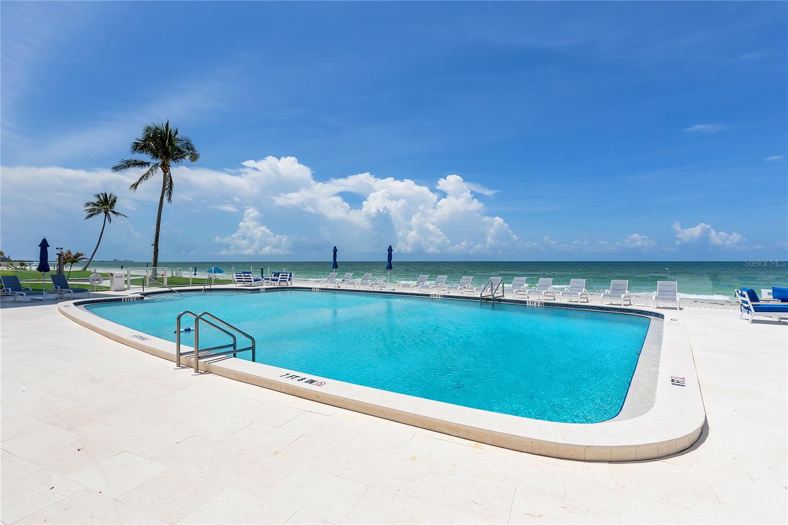 Image 34 of 41 For 601 Longboat Club Road 504s