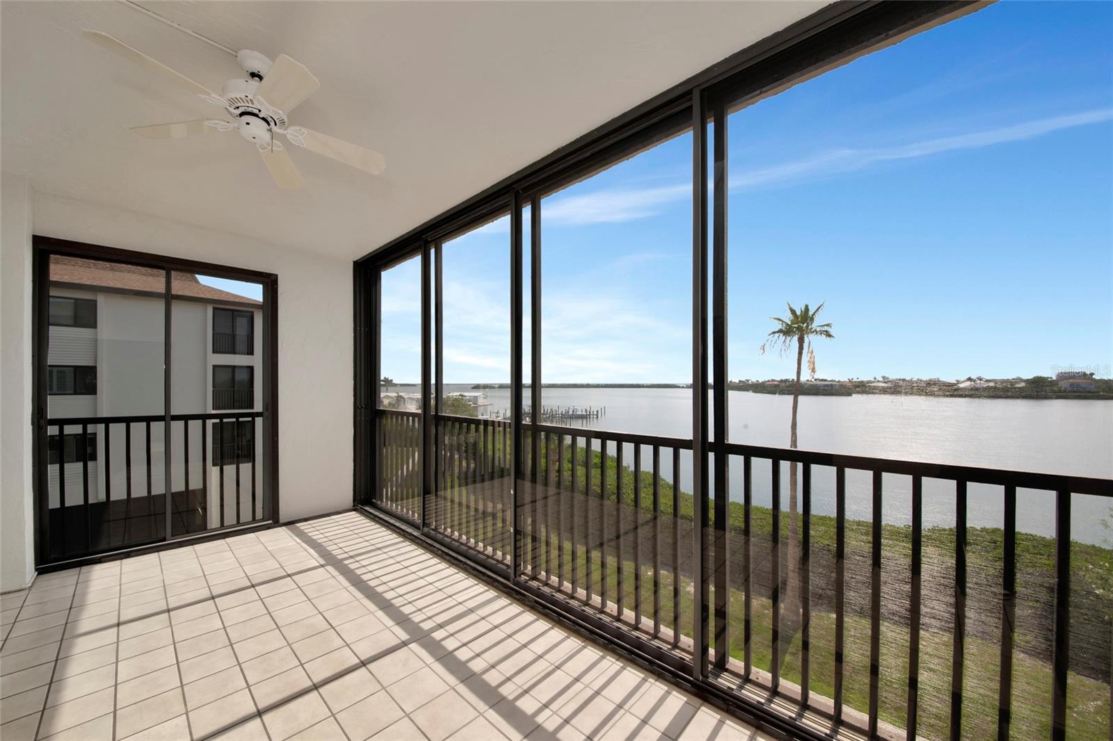 Image 4 of 60 For 3630 Gulf Of Mexico Drive 202