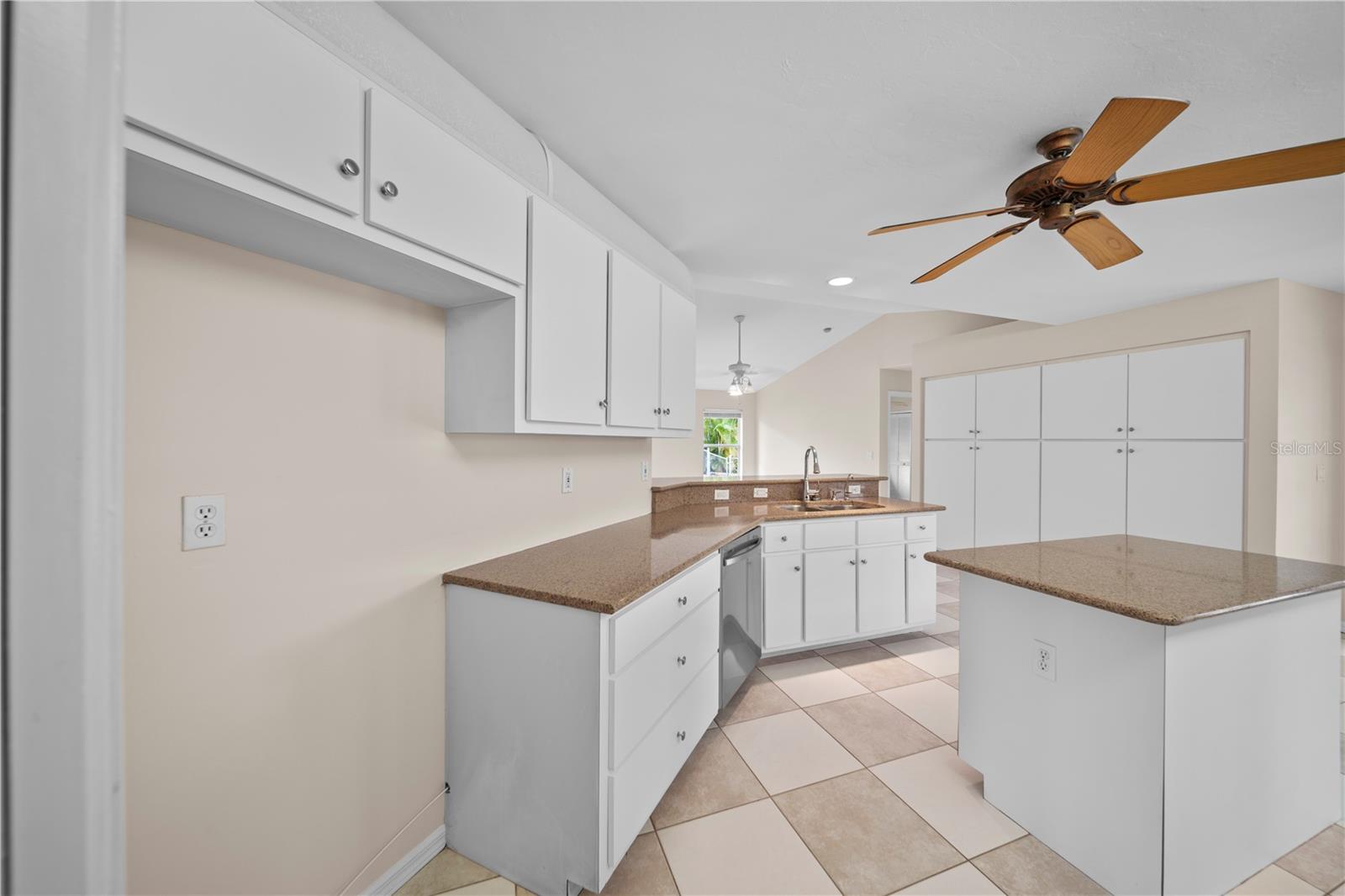 Image 13 of 45 For 1314 15th Terrace