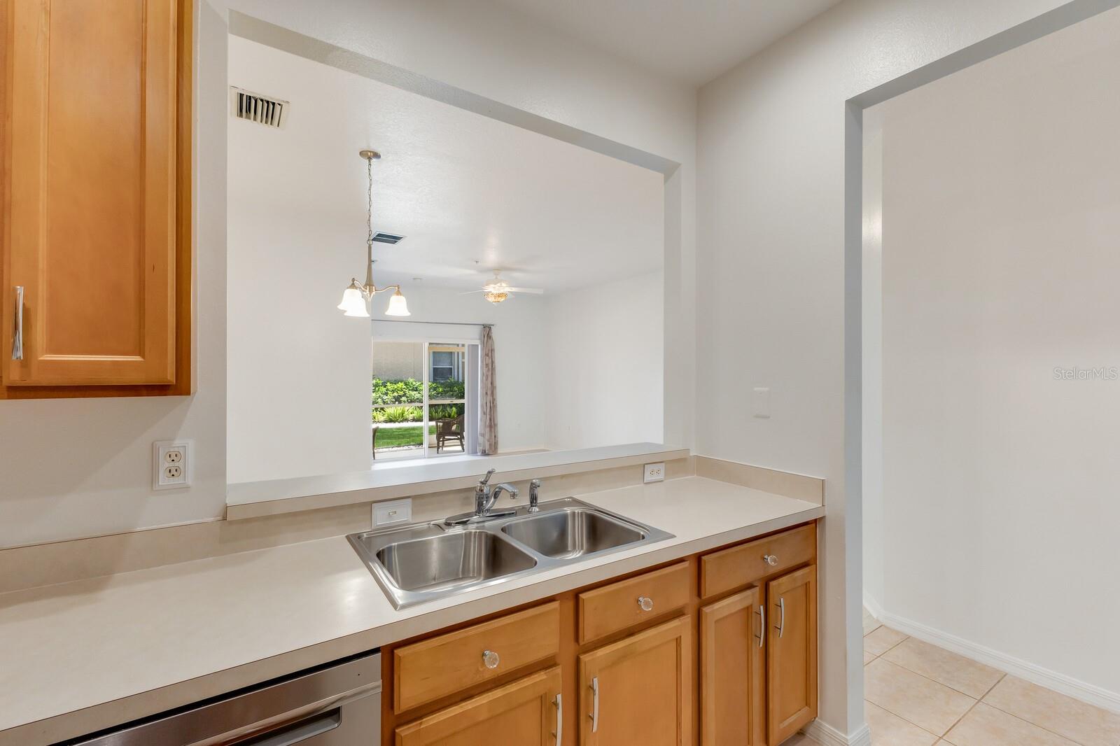 Image 10 of 25 For 3402 Parkridge Circle